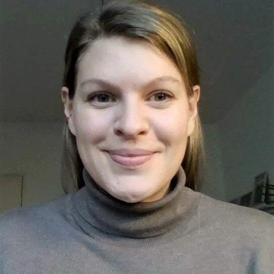 Damaris2-ezgif.com-webp-to-jpg-converter
